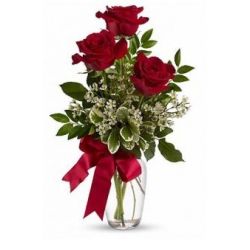 send 3 beautiful red roses in glass vase to japan